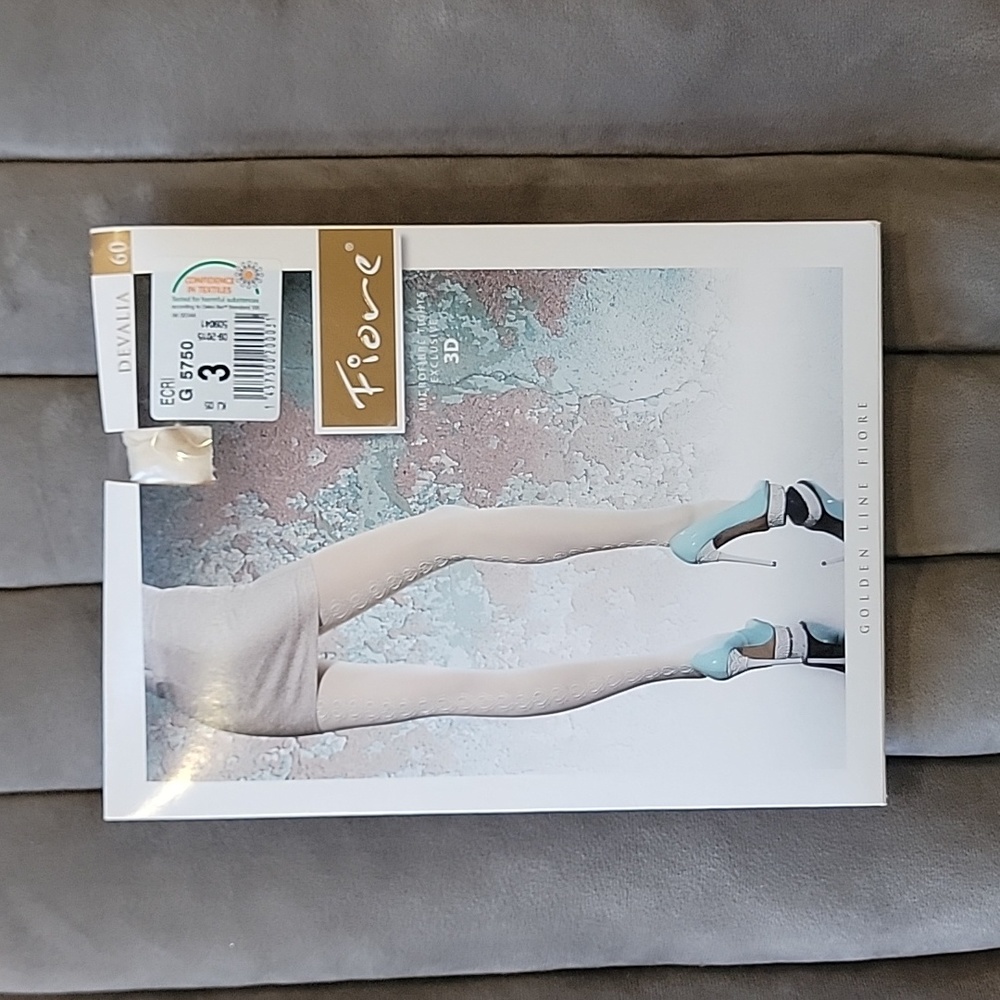 ✨White Fiore 3D Tights